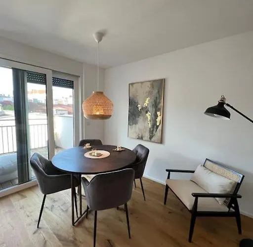 Stylishes Mit Grossem Balkon Nahe Hauptbahnhof Apartmán Vídeň