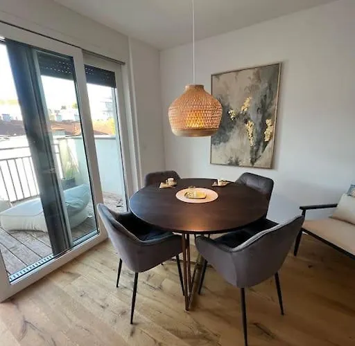 Stylishes Mit Grossem Balkon Nahe Hauptbahnhof Apartmán *