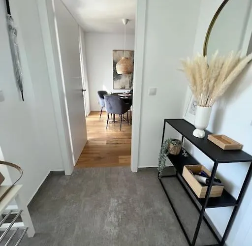 Stylishes Mit Grossem Balkon Nahe Hauptbahnhof Apartmán Vídeň
